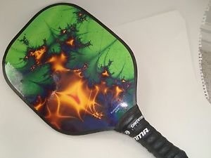 GENTLY USED PICKLEBALL PADDLE GREEN GOLD FRACTAL W400  PICKLE BALL LIGHT THIN