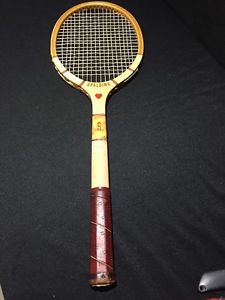 Vintage Collectors Spalding Doris Hart Autograph Vintage Wood Tennis Racquet