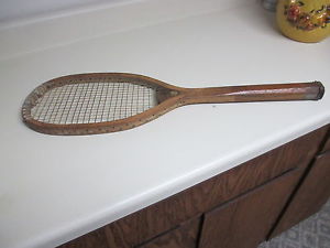 VTG THE PARK WRIGHT AND DITSON CHAMPIOSHIP WOODEN TENNIS RAQUET