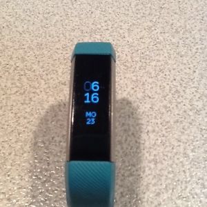 SMALL FITBIT ALTA WITH TEAL BAND