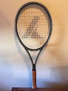 PRO Kennex Graphite COMP Tennis Racket -Grip 4 3/8 Great condition