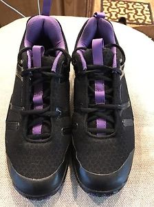 Wilson tennis court shoes black/purple 6.5 mint condition