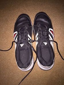 Adidas Bercuda 3 Men's Tennis Shoe With White And Black Size 10