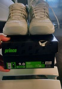 Prince T 22 Women's Tennis Shoes size 9.0