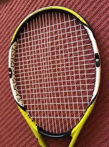 Head FLEXPOINT HEAT tennis racquet  4 1/4,mid-plus 102 sq in.