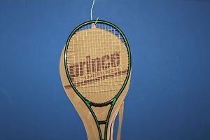 Prince  graphite oversized tennis racket  green stripe  w/cover