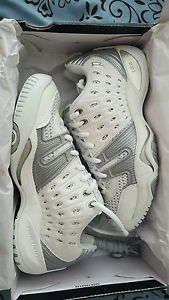 New Womens prince Tennis shoes, size 7.5