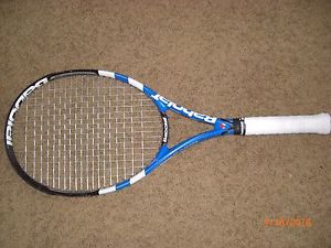 Babolat Pure Drive grip 4 3/8 (Andy Roddick sign on the frame) + 1 extra grommet