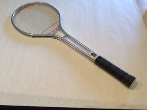 Tennis racket, Pro-200 made of Alum. Great condition
