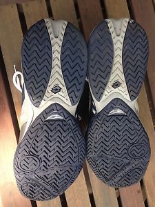 Mens Lotto Tennis Sneakers,Size 11 1/2 fits size 11.