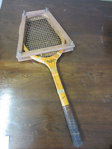 1940s Harry C Lee & Co NY THE BAT wooden tennis racket & press