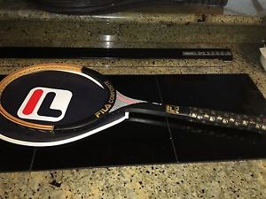 VINTAGE FILA COMPOSITE TENNIS RACKET WITH COVER - VERY NICE CONDITION - UNSTRUNG