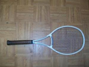 Rossignol F230 Graphite Made in France Midsize 4 1/4 grip Tennis Racquet