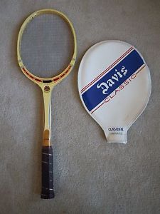 Vintage DAVIS CLASSIC - TAD - Clasiden Wooden Tennis Racket and Cover