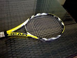 HEAD EXTREME PRO MICROGEL MIDPLUS 100 TENNIS RACQUET 4 1/4"