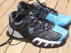 K-Swiss Flow Cool System Athletic Shoe tennis youth  Size 1.5  euc
