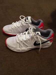 Nike NikeCourt Air Vapor Advantage  Men's Tennis Shoe Size 10.5