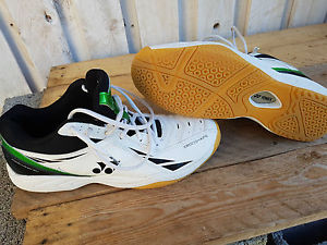 chaussure badminton