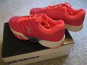K-SWISS "BIGSHOT LIGHT" VARSITY, KIDS SZ 7, NEW WITH BOX AND FREE SHIPPING!!