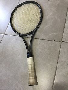 WIMBLEDON VEM 98 GRAPHITE 4 1/2 TENNIS RACQUET