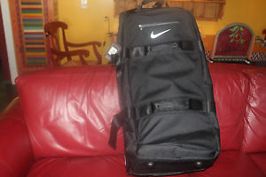 NIKE LARGE ROLLING DUFFEL BAG/TRAVEL BAG *34" LONG* BLACK* NEW WITH TAGS