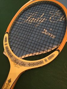 Vintage T.A. Davis Lady Elite, 1975, a wooden Beauty