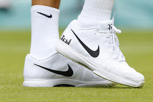NikeCourt Zoom Vapor 9.5 Flyknit RF Roger Federer tennis 9 nike crew shirt nadal