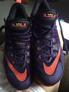 Nike Mens Tennis Shoe