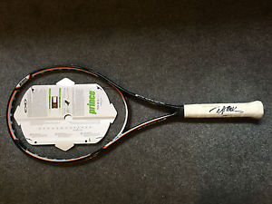 Prince EX03 Tour 100 16x18 (new, 4 1/2 grip) autographed by David Ferrer