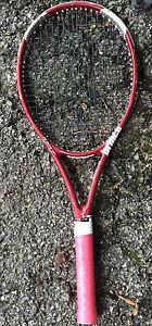 Prince  Triple Threat Hornet 5/8 Grip Good Strings
