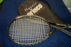 PRINCE CLASSIC GRAPHITE PRO LX OVERSIZE 4 3/8 GRIP