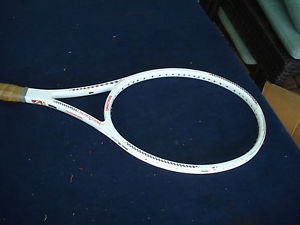 Spalding "THE PROFESSIONAL" 85 Tennis Racquet