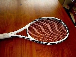 DUNLOP  BIOMIMETIC 600 LITE HM6 Carbon Tennis Racquet 105 Grip 4 1/2 "SUPERB"