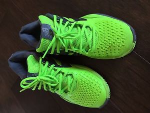 Men's new balance tennis shoes size 8
