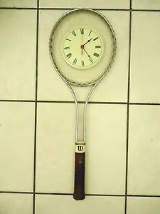 VINTAGE WILSON T2000 TENNIS RACQUET WALL CLOCK