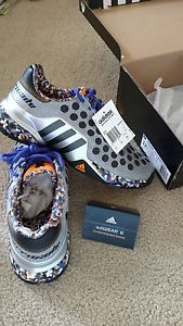 Mens Adidas Barricade Berlin Wall Tennis Shoes, NEW,  US size RF 9.5, LF 12.5