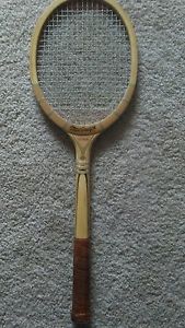Vintage Macgregor fleetwood fiber welded throat tennis racket