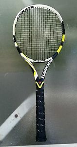 BABOLAT AERO STORM TOUR    RACQUET (4 3/8) Pre-Owned. no cover
