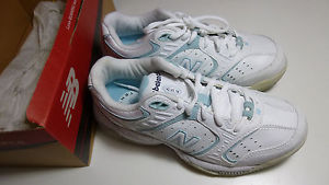 New Balance womens tennis shoe NIB  size 7 W