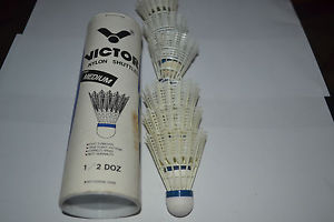 TUBE DE 6 VOLANTS BADMINTON DE 1970 MARQUE VICTOR NYLON SHUTTLES AGREE FEDE.FFBA