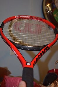 Wilson Federer Classic Graphite Tennis Racquet