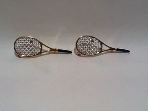 Two  tennis racquets Brooch