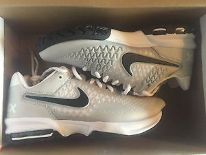 NIB Nike Air Max Cage Tennis Shoes White/grey/black. Womens Size 6