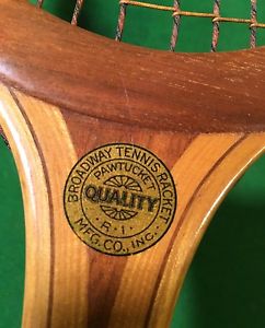 VINTAGE BROADWAY TENNIS CO. WOOD TENNIS RACKET W/ VICTOR STRING BAG 1930's