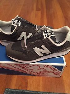 New Balance 996 Size 8.5 Grey Brand New DS