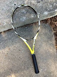 HEAD EXTREME PRO MICROGEL MIDPLUS 100 TENNIS RACQUET