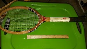 VINTAGE SPALDING AWARD Tennis Racquet AWARD Laminated Construction LOOK!
