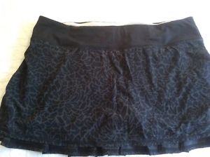 LuluLemon Tennis Skirt Black/Grey Floral Print Size 10