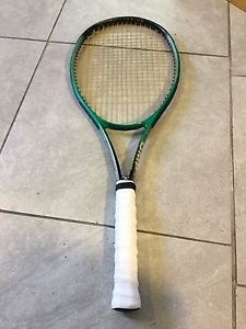 FISCHER COMP VACUUM 95 TENNIS RACQUET 4 1/2 w Natural Gut Strings