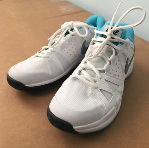 Nike Air Vapor Advantage Women's Tennis Shoe (size 9) image 1